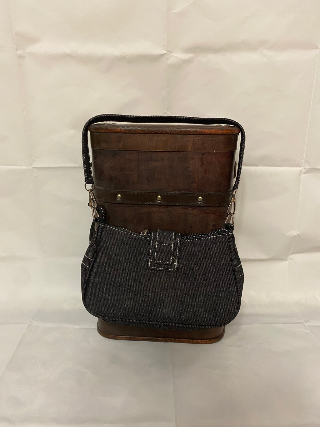 Y2k-mode axelväska med stjärndetaljer